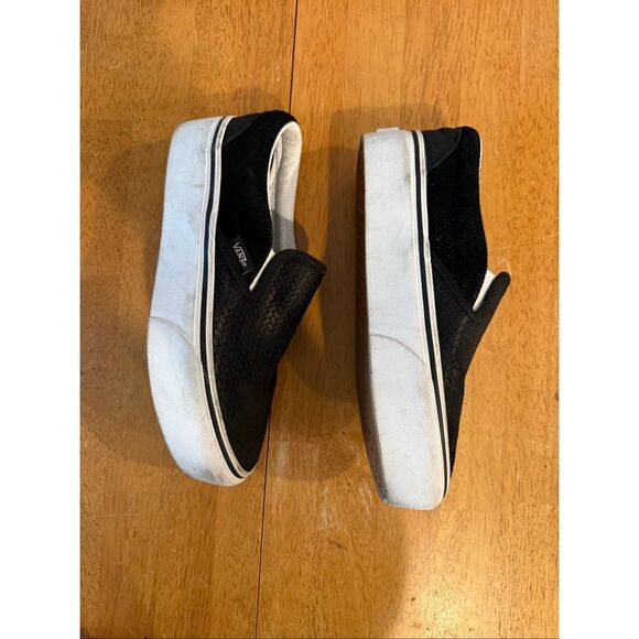 Vans Classic Slip-On Platform shoes with a black suede embossed upper Womens Siz - Picture 5 of 13